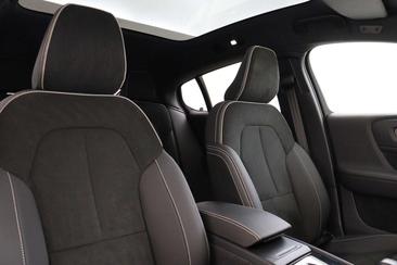 Volvo C40 Recharge Ultimate — photo 11