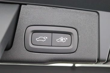 Volvo XC60 T8 Recharge Ultimate — photo 9