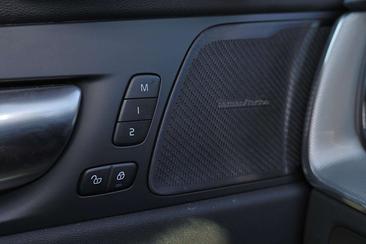 Volvo XC60 T6 Recharge Plus — photo 11