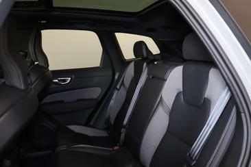 Volvo XC60 T6 Recharge Plus — photo 16
