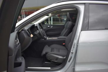 Volvo XC60 T6 Recharge Plus — photo 28