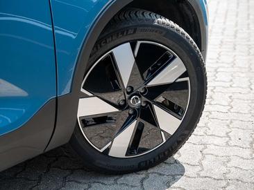 Volvo XC40 Recharge Core — photo 5