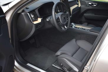 Volvo XC60 T6 Recharge Plus — photo 25