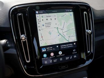 Volvo XC40 Recharge Core — photo 10