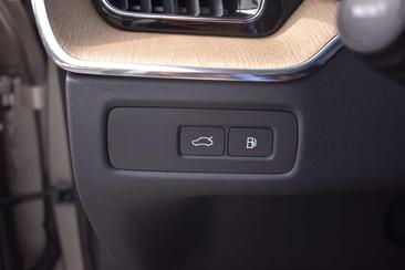 Volvo XC60 T6 Recharge Plus — photo 30