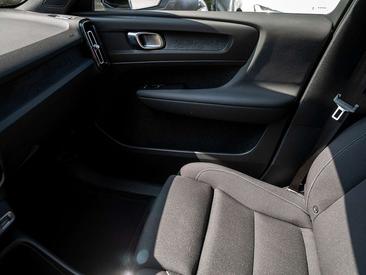Volvo XC40 Recharge Core — photo 19