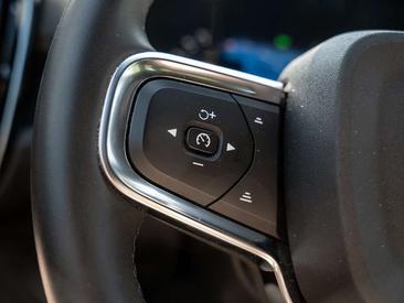 Volvo XC40 Recharge Core — photo 21