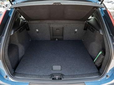 Volvo XC40 Recharge Core — photo 25