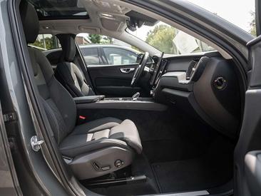 Volvo XC60 T8 Recharge Plus — photo 3
