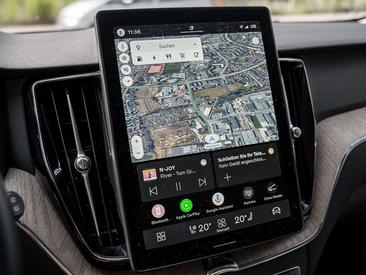 Volvo XC60 T8 Recharge Plus — photo 12