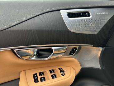 Volvo XC90 B5 Ultimate — photo 11