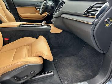Volvo XC90 B5 Ultimate — photo 13