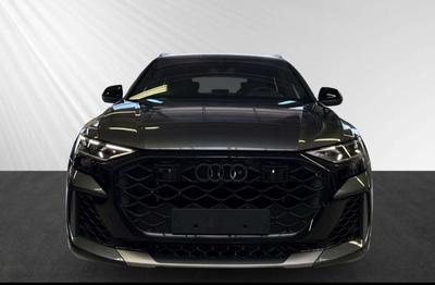 Audi RSQ8 Performance