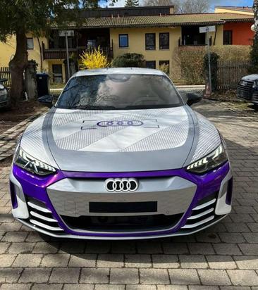 Audi E-tron GT — photo 7