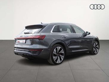 Audi Q8 E-tron S Line 55 — photo 4