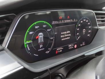 Audi Q8 E-tron S Line 55 — photo 15