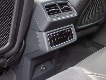 Audi Q8 E-tron S Line 55 — photo 20