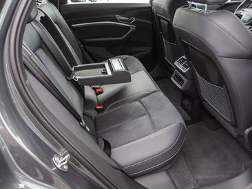 Audi Q8 E-tron S Line 55 — photo 23