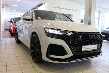 Audi RSQ8 — photo 10