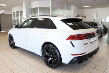 Audi RSQ8 — photo 12