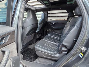Audi SQ7 Competition — photo 11