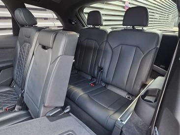 Audi SQ7 Competition — photo 15