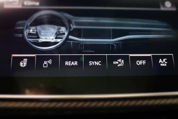 Audi RSQ8 — photo 21
