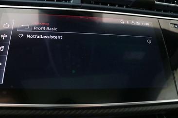 Audi RSQ8 — photo 29