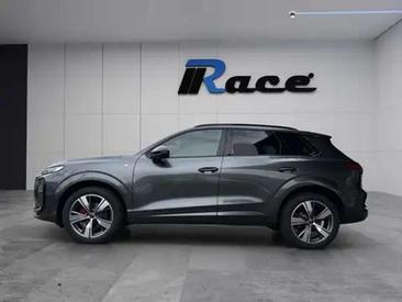 Audi Q3 S Line 30 TFSI — photo 3