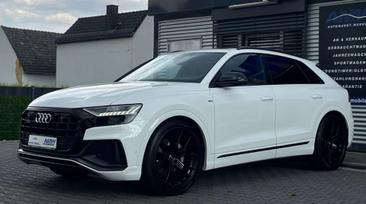 Audi Q8 S Line Competition+ 50 — photo 17