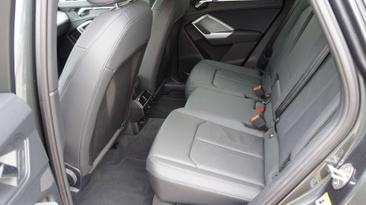 Audi Q3 Advanced S Line 35 TFSI — photo 12