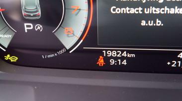 Audi Q3 Advanced S Line 35 TFSI — photo 14