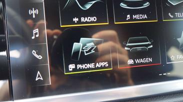 Audi Q3 Advanced S Line 35 TFSI — photo 21