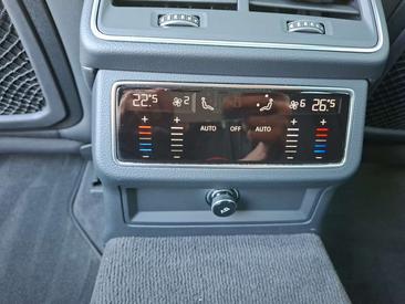 Audi A6 Avant 40 TDI — photo 18