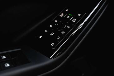 Audi Q6 E-tron Performance — photo 28