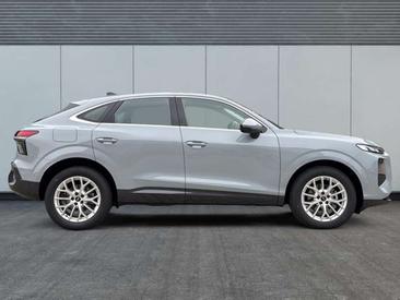Audi Q3 Sportback — photo 4