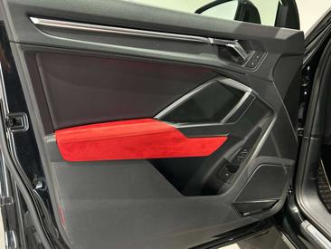 Audi RSQ3 Sportback — photo 25