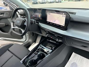 Audi Q3 S Line 30 TFSI — photo 9