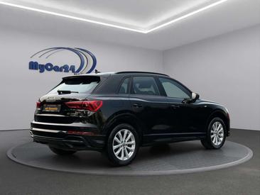 Audi Q3 S Line — photo 6