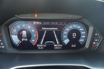 Audi Q3 Advanced 35 TFSI — photo 12