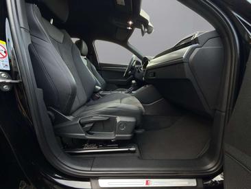 Audi Q3 S Line — photo 18