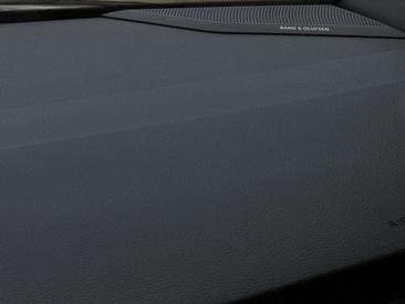 Audi Q3 S Line — photo 31