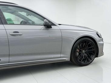 Audi RS4 Avant — photo 6