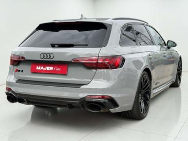 Audi RS4 Avant — photo 8
