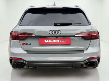 Audi RS4 Avant — photo 10
