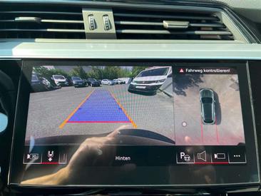 Audi Q8 E-tron Advanced 55 — photo 13