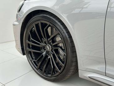Audi RS4 Avant — photo 15