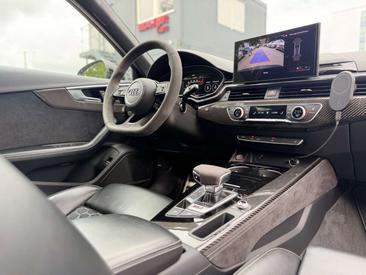 Audi RS4 Avant — photo 16