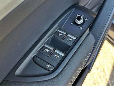Audi Q5 Sportback S LINE 50TFSIe — photo 7