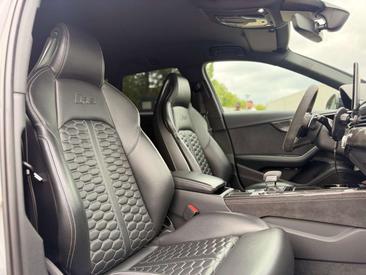 Audi RS4 Avant — photo 19